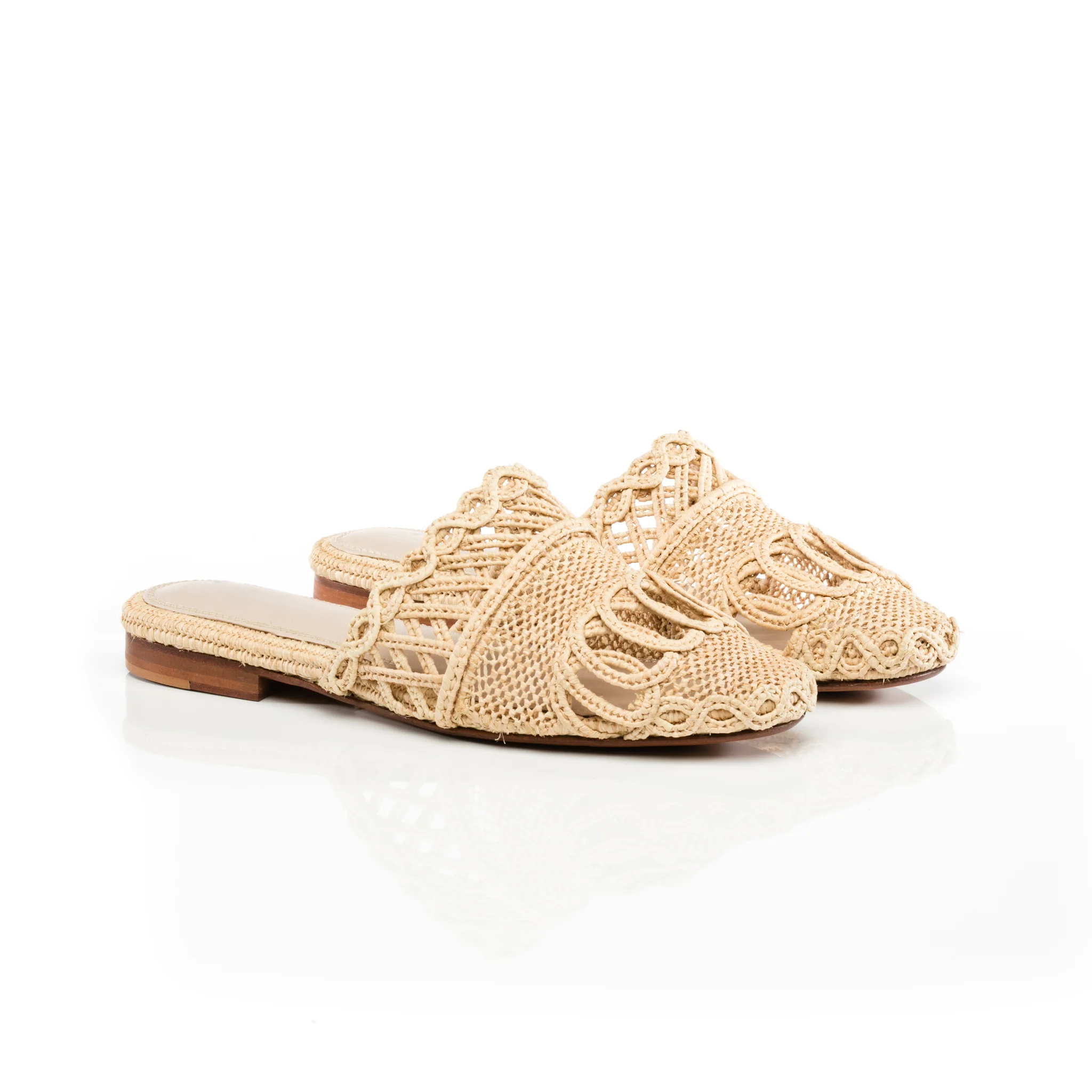 RIMAL Natural Raffia Summer Slides | حذاء رمال الصيفي من الرافيا